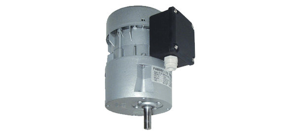 Мотор-редуктор R1C 225 M6BC 200-240B 1ф 50/60Гц 21/25 об/мин, вал M14, резьба;